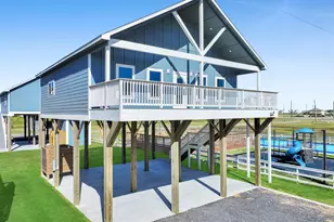 1028 Sunset Circle W, Crystal Beach, TX 77650 - Photo 11