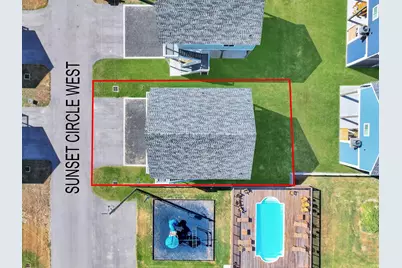 1028 Sunset Circle W, Crystal Beach, TX 77650 - Photo 5