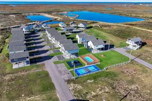 1028 Sunset Circle W, Crystal Beach, TX 77650 - Photo 9