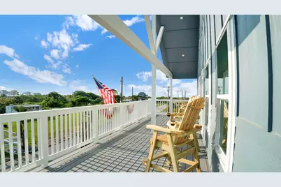 1028 Sunset Circle W, Crystal Beach, TX 77650 - Photo 9