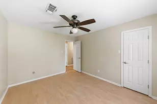 706 Golden Bear Ln, Houston, TX 77339 - Photo 23