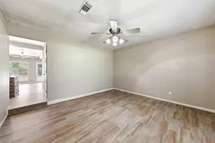 706 Golden Bear Ln, Houston, TX 77339 - Photo 17