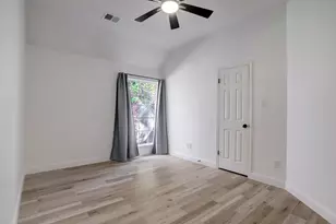138 Summer Storm Pl, The Woodlands, TX 77381 - Photo 17