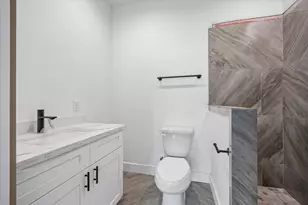 1179 W 19th St, Houston, TX 77008 - Photo 23