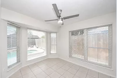 10918 Mulberry Court, La Porte, TX 77571 - Photo 5