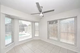 10918 Mulberry Ct, La Porte, TX 77571 - Photo 5