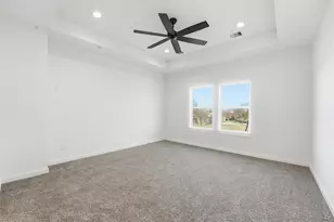 530 N 4th St, La Porte, TX 77571 - Photo 21