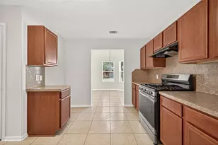 2107 Bishop Hollow Ln, Rosenberg, TX 77471 - Photo 9