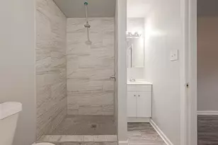 5646 Cedarburg Dr, Houston, TX 77048 - Photo 7