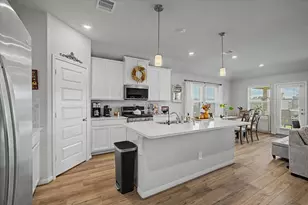 10842 Clfs Vw Dr, Iowa Colony, TX 77583 - Photo 15
