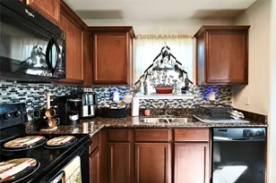 6926 Chessgate Falls Ln, Richmond, TX 77469 - Photo 9