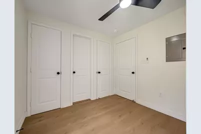 411 Avenue A #2, La Marque, TX 77568 - Photo 9