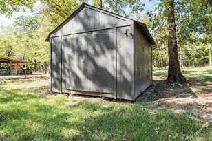 180 County Road 4251, Palestine, TX 75803 - Photo 7