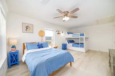 708 Dolphin Dr, Freeport, TX 77541 - Photo 11