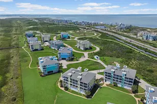 4241 Pointe W Dr, Galveston, TX 77554 - Photo 31