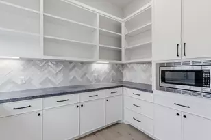 1933 Ridgemore Dr, Houston, TX 77055 - Photo 17
