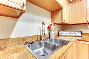 2255 Braeswood Park Dr, Houston, TX 77030 - Photo 27