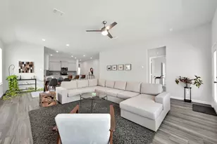 14243 Volcano Perch Dr, Conroe, TX 77384 - Photo 7