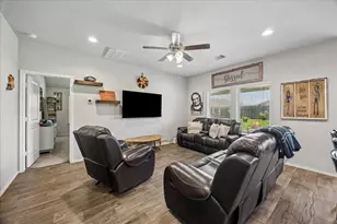 726 Desert Pea Ln, Arcola, TX 77583 - Photo 3