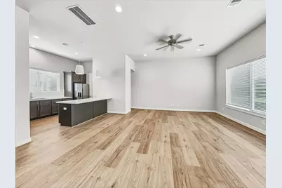 10534 Executive Lake Drive, Stafford, TX 77477 - Photo 5