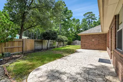 7 Caelin Court, The Woodlands, TX 77382 - Photo 33