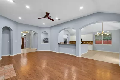 7 Caelin Court, The Woodlands, TX 77382 - Photo 19