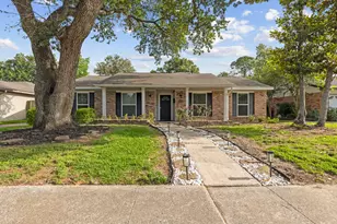 9410 Fairdale Ln, Houston, TX 77063 - Photo 3