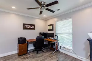 9410 Fairdale Ln, Houston, TX 77063 - Photo 27