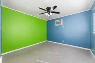 9410 Fairdale Ln, Houston, TX 77063 - Photo 23