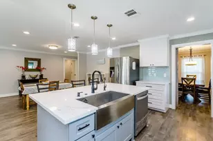 9410 Fairdale Ln, Houston, TX 77063 - Photo 9