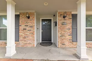 9410 Fairdale Ln, Houston, TX 77063 - Photo 5