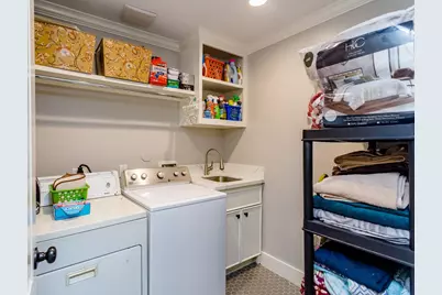 9410 Fairdale Lane, Houston, TX 77063 - Photo 37