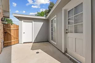 9410 Fairdale Ln, Houston, TX 77063 - Photo 25