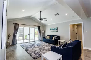 9410 Fairdale Ln, Houston, TX 77063 - Photo 15