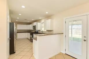 3206 Pine St, Galveston, TX 77551 - Photo 9