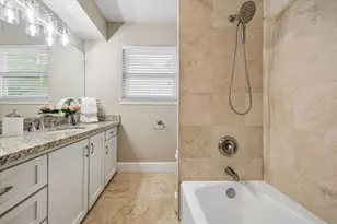 5130 Kingfisher Dr, Houston, TX 77035 - Photo 15