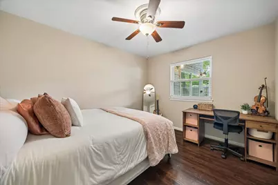 5130 Kingfisher Drive, Houston, TX 77035 - Photo 21