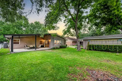5130 Kingfisher Drive, Houston, TX 77035 - Photo 27