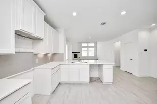11806 Royal Willow Ln, Houston, TX 77066 - Photo 9