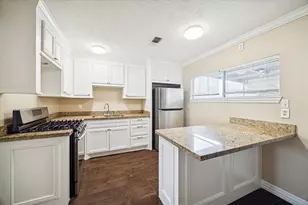 434 Meters St, Houston, TX 77020 - Photo 3
