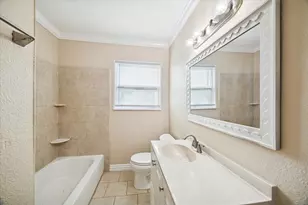 434 Meters St, Houston, TX 77020 - Photo 7