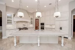 11910 Heritage Ln, Houston, TX 77024 - Photo 5