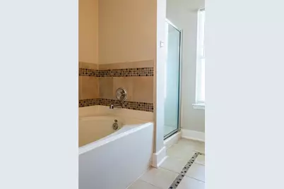 11720 Chanteloup Drive, Houston, TX 77047 - Photo 15