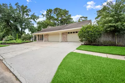 3402 Candleridge Drive, Spring, TX 77388 - Photo 5
