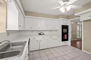 3402 Candleridge Dr, Spring, TX 77388 - Photo 11