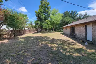 8618 Iron Liege Ct, Houston, TX 77088 - Photo 29
