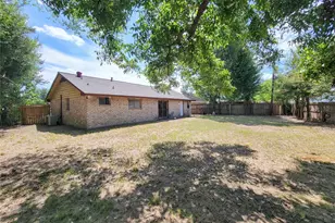 8618 Iron Liege Ct, Houston, TX 77088 - Photo 33