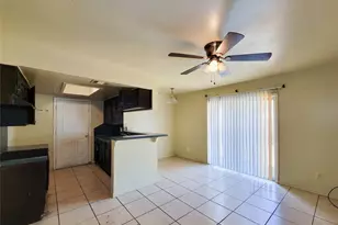 8618 Iron Liege Ct, Houston, TX 77088 - Photo 9