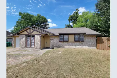 8618 Iron Liege Court, Houston, TX 77088 - Photo 3
