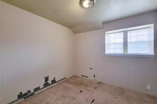 8618 Iron Liege Ct, Houston, TX 77088 - Photo 21